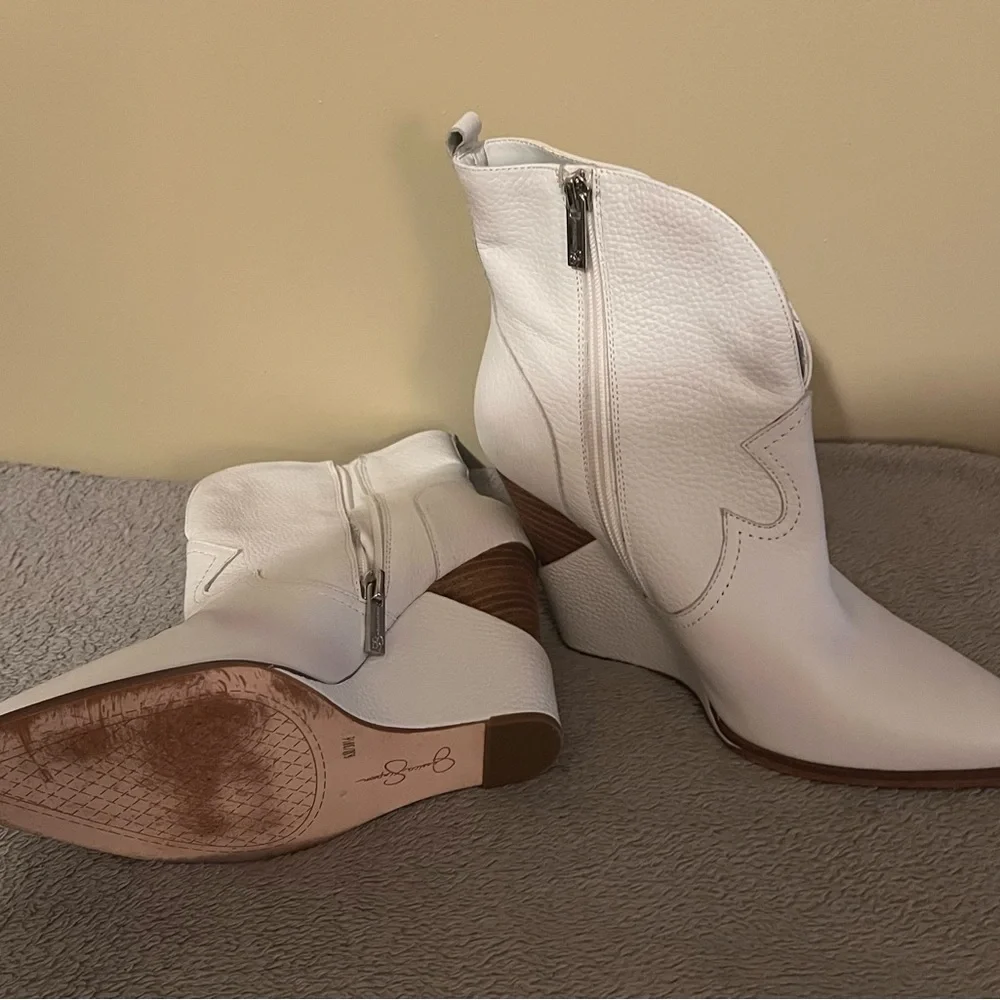 Beautiful Jessica Simpson western style wedge bootie - Picture 4 of 4